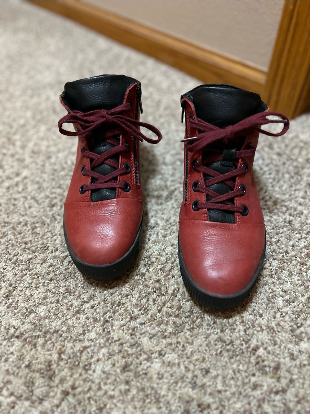 Softinos SHAY604SOF Women’s Red & Black Zip Up Ankle Boots Size 37/6.5